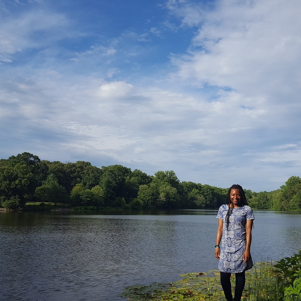 Meet your posher, Yvette